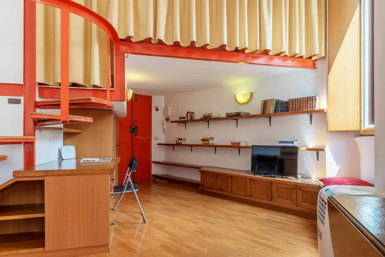 Piazza Santa Maria In Trastevere Cozy Flat Apartment Rome